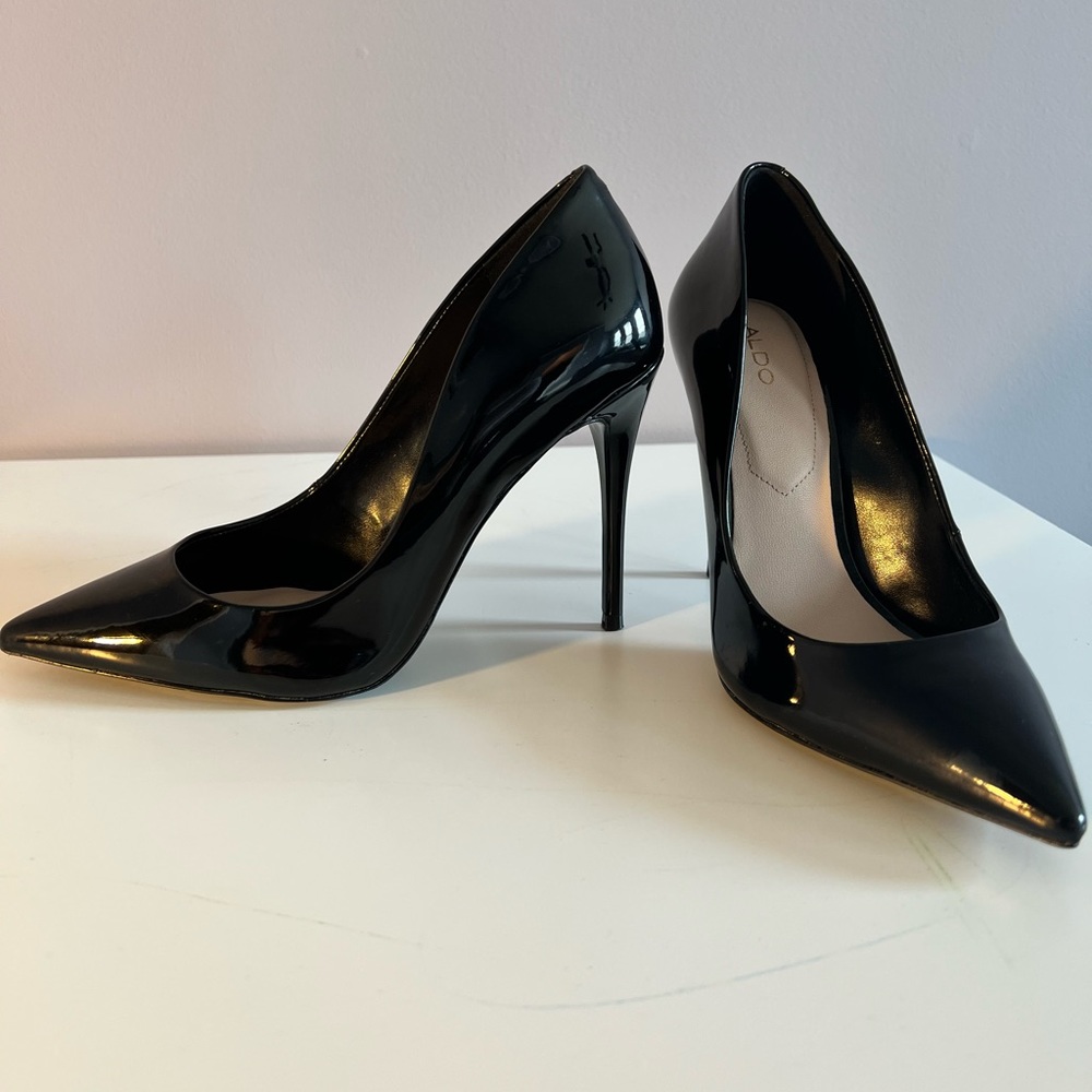 Aldo black pumps
